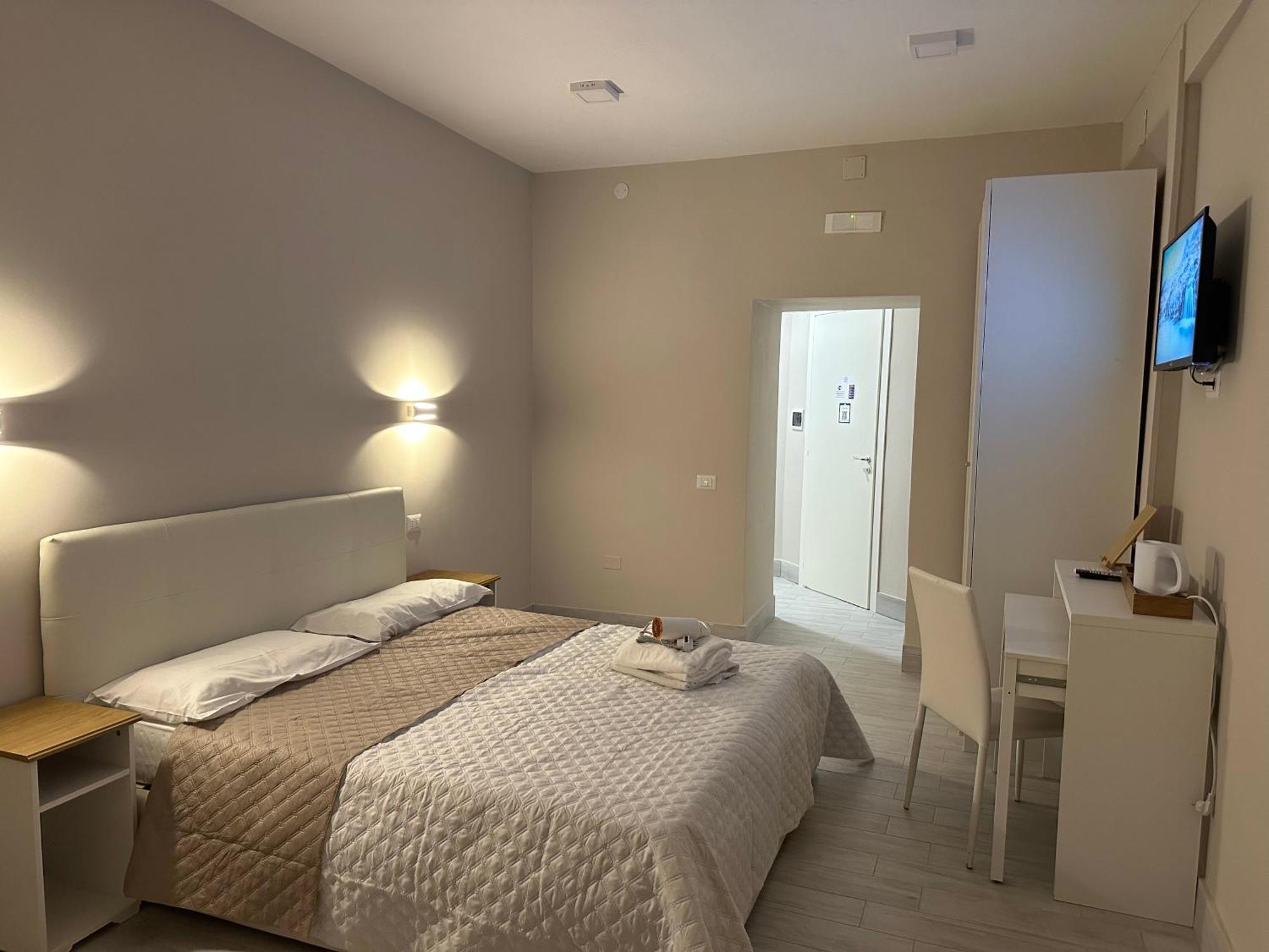 Residenza Esposito Hotel Наполи Екстериор снимка